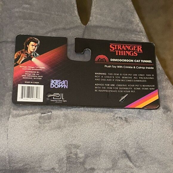 Stranger Things Demogorgon Cat bed, sack w catnip toy Crinkle explore kitten fer - Picture 6 of 7